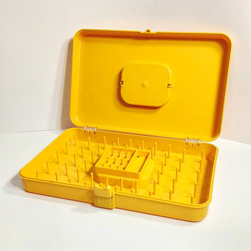 Vintage wil hold - golden, yellow